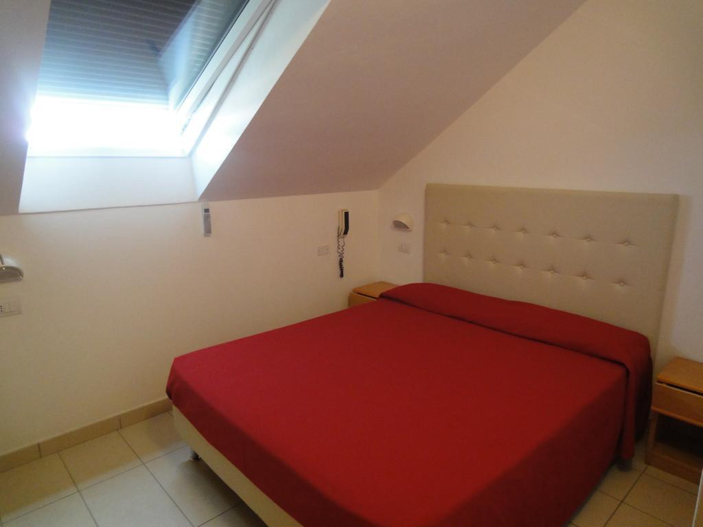 Hotel Matteo Cervia Zimmer foto